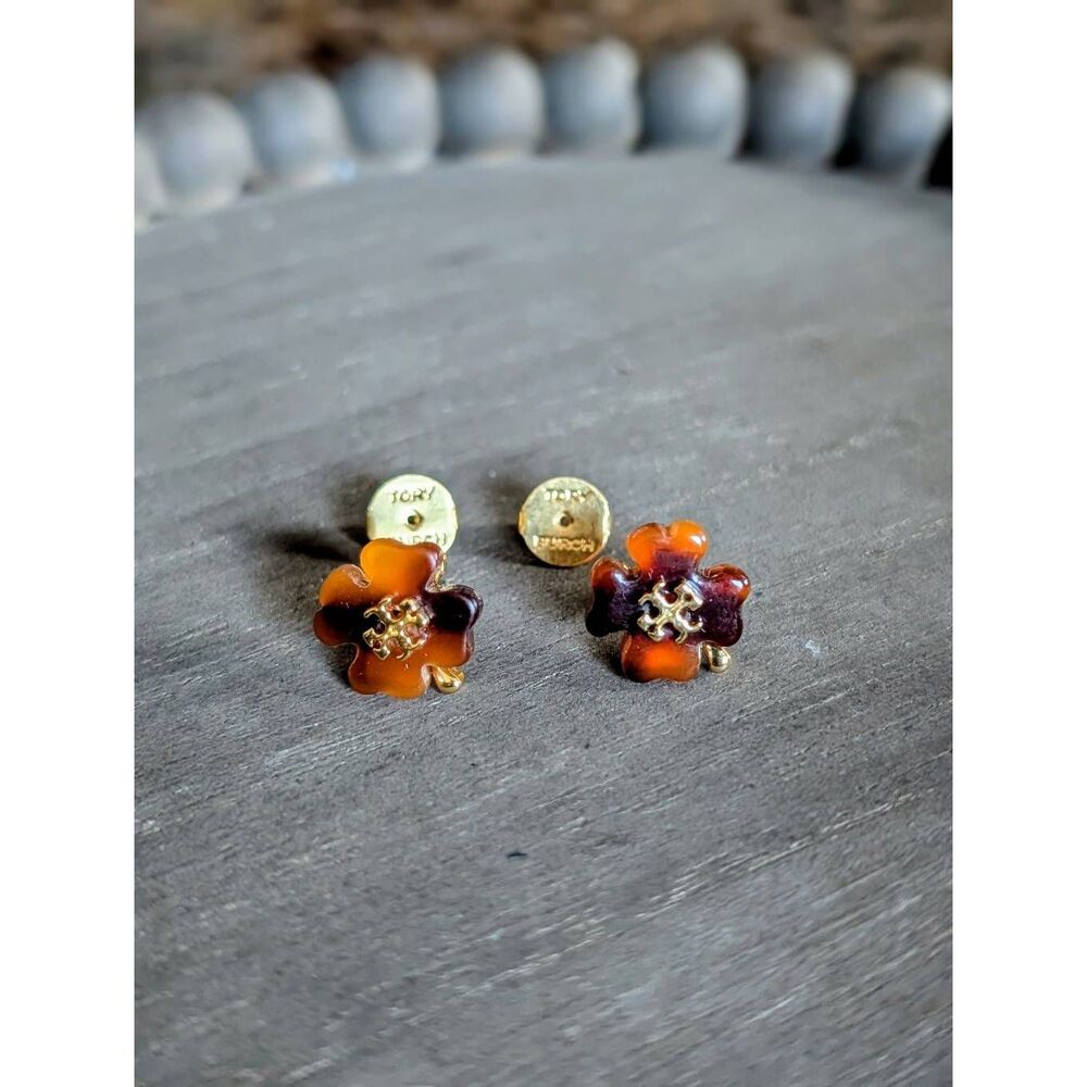 TORY BURCH Mini Tortoise Resin Clover Stud Earrings